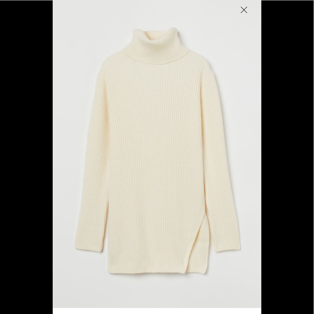 White/Cream Ribbed Turtleneck sweater